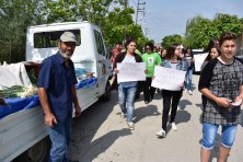 Students of Tychero in the open market (WWF/G.Azoridis)